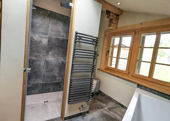 Grittelihus, Between Interlaken - Gstaad * Diemtigen